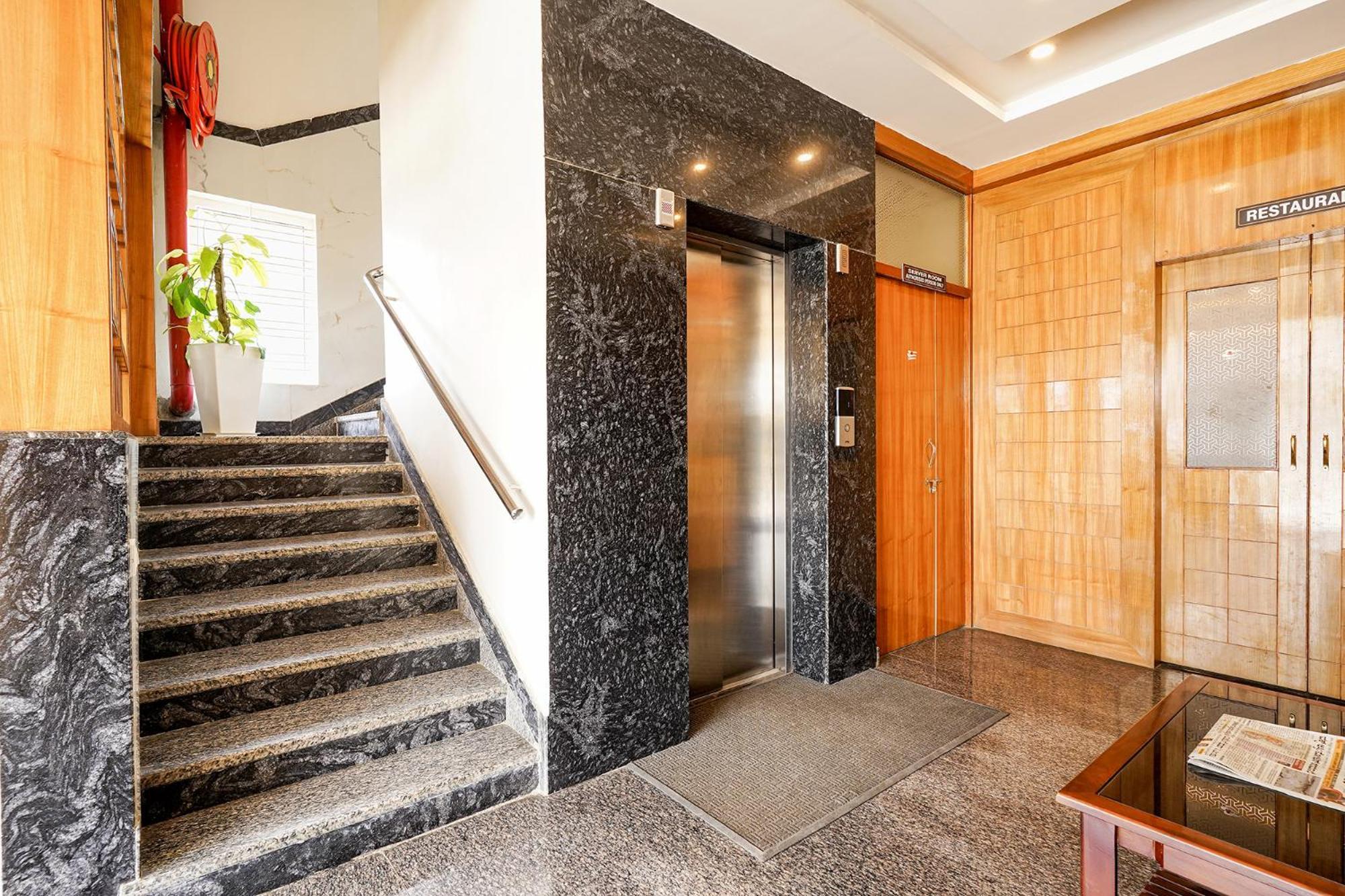 Fabhotel Prime Mayuri Residency Bangalore Exterior photo